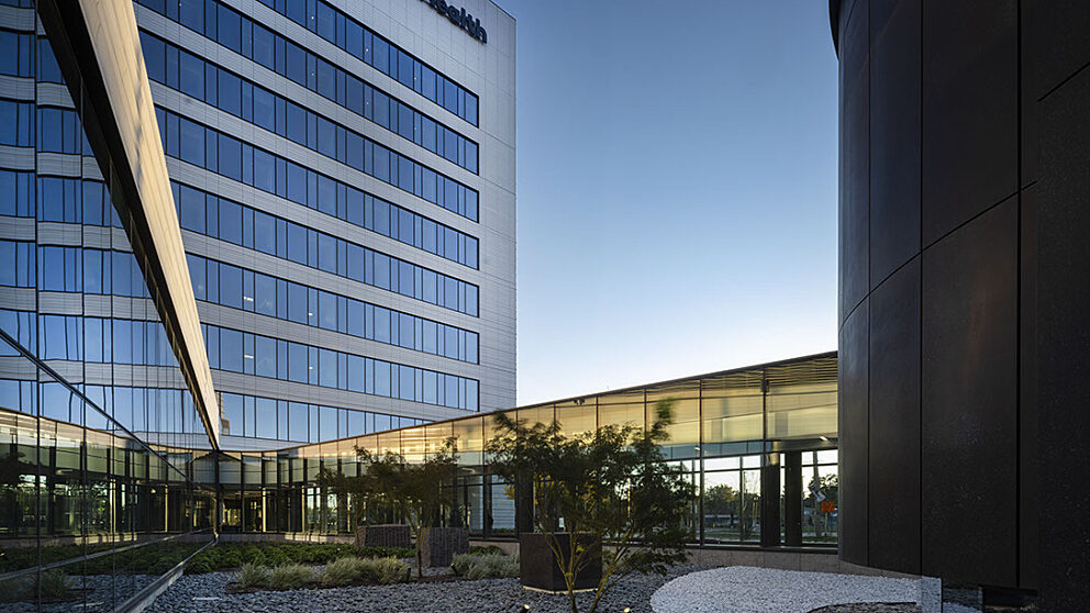 MetroHealth Glick Center Garden Perspective